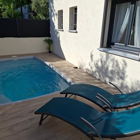 Lou Mazet Vila Uchaud Exterior foto