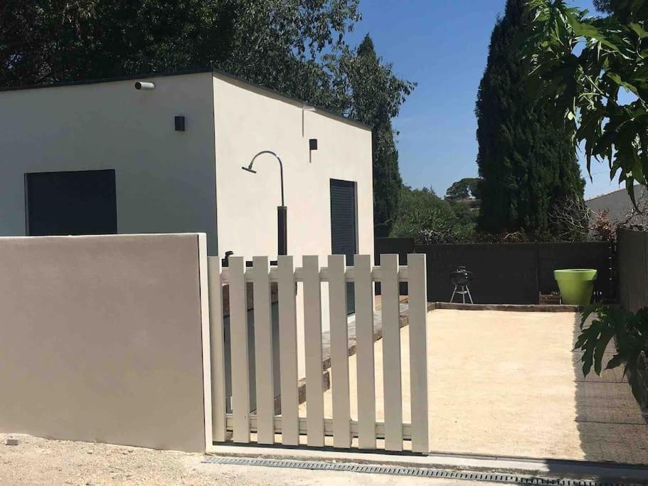 Lou Mazet Vila Uchaud Exterior foto