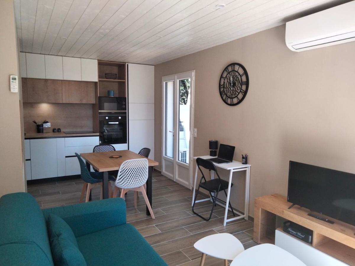 Lou Mazet Vila Uchaud Exterior foto