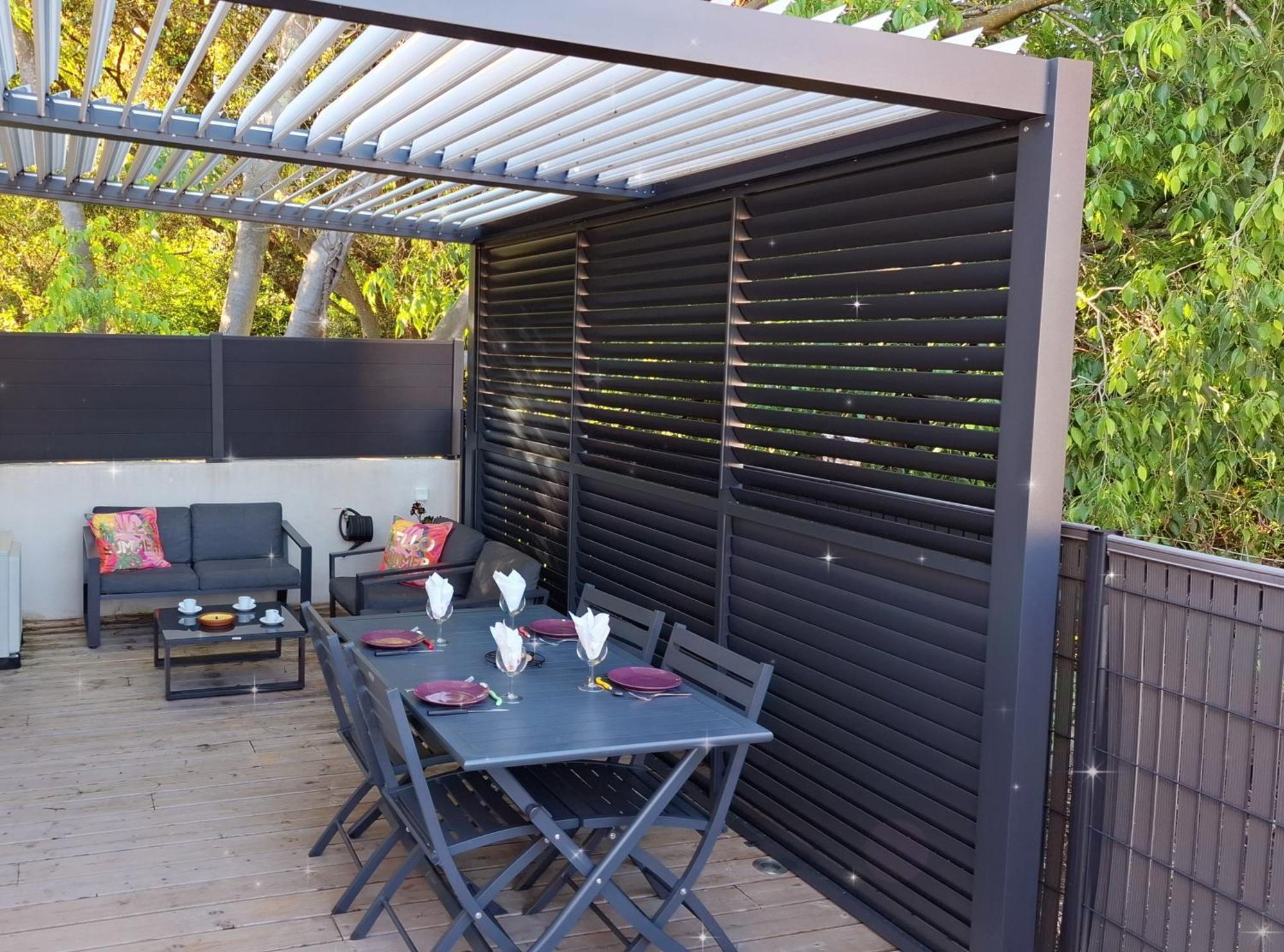 Lou Mazet Vila Uchaud Exterior foto